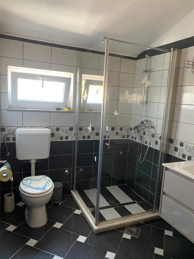 Apartment Lena Funtana 0*,  Croatia