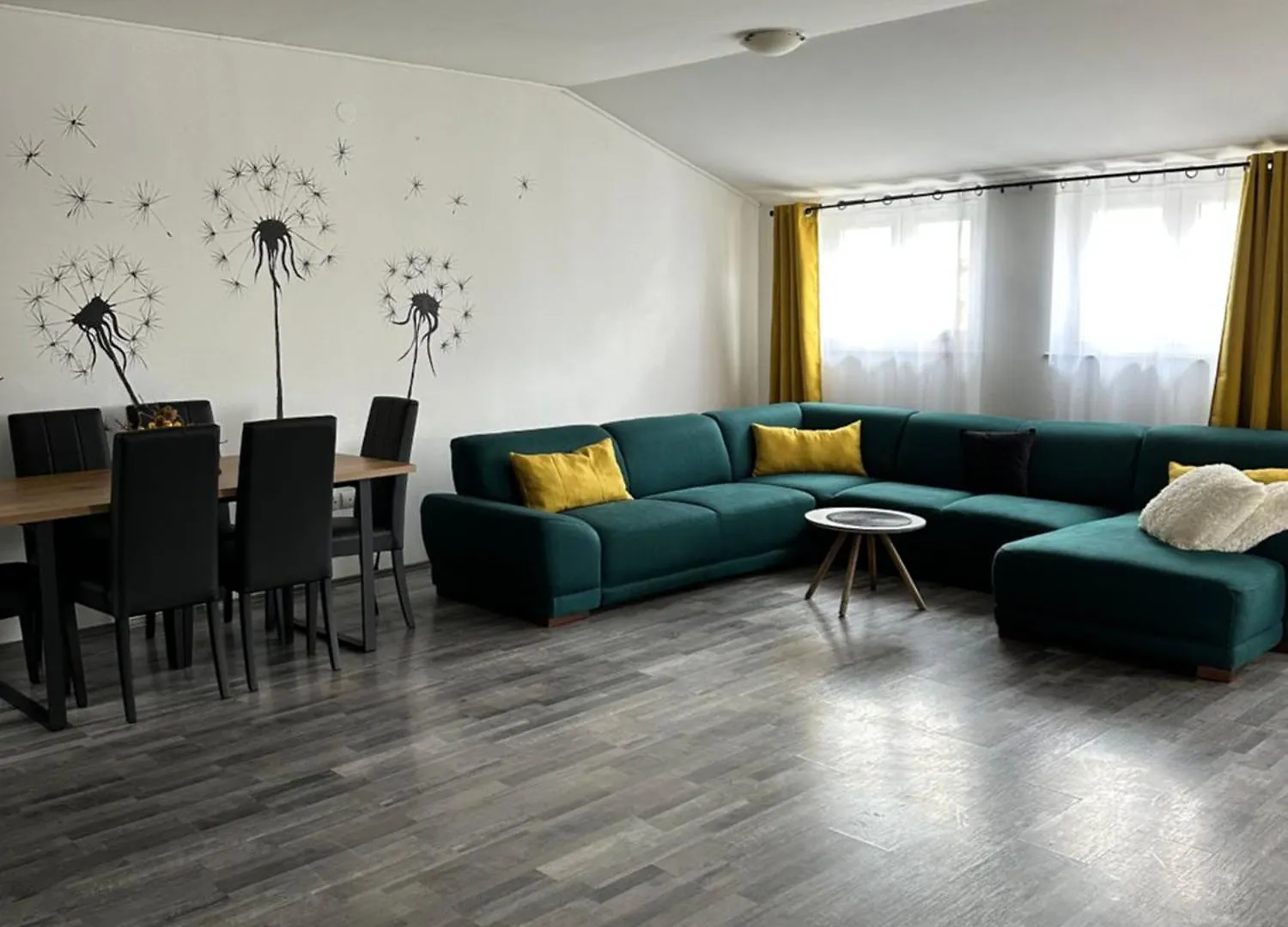 Apartment Lena contacts